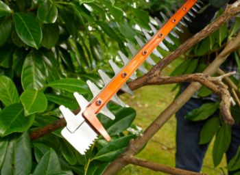 Slika Black + Decker Makaze za živu ogradu BEHTS501